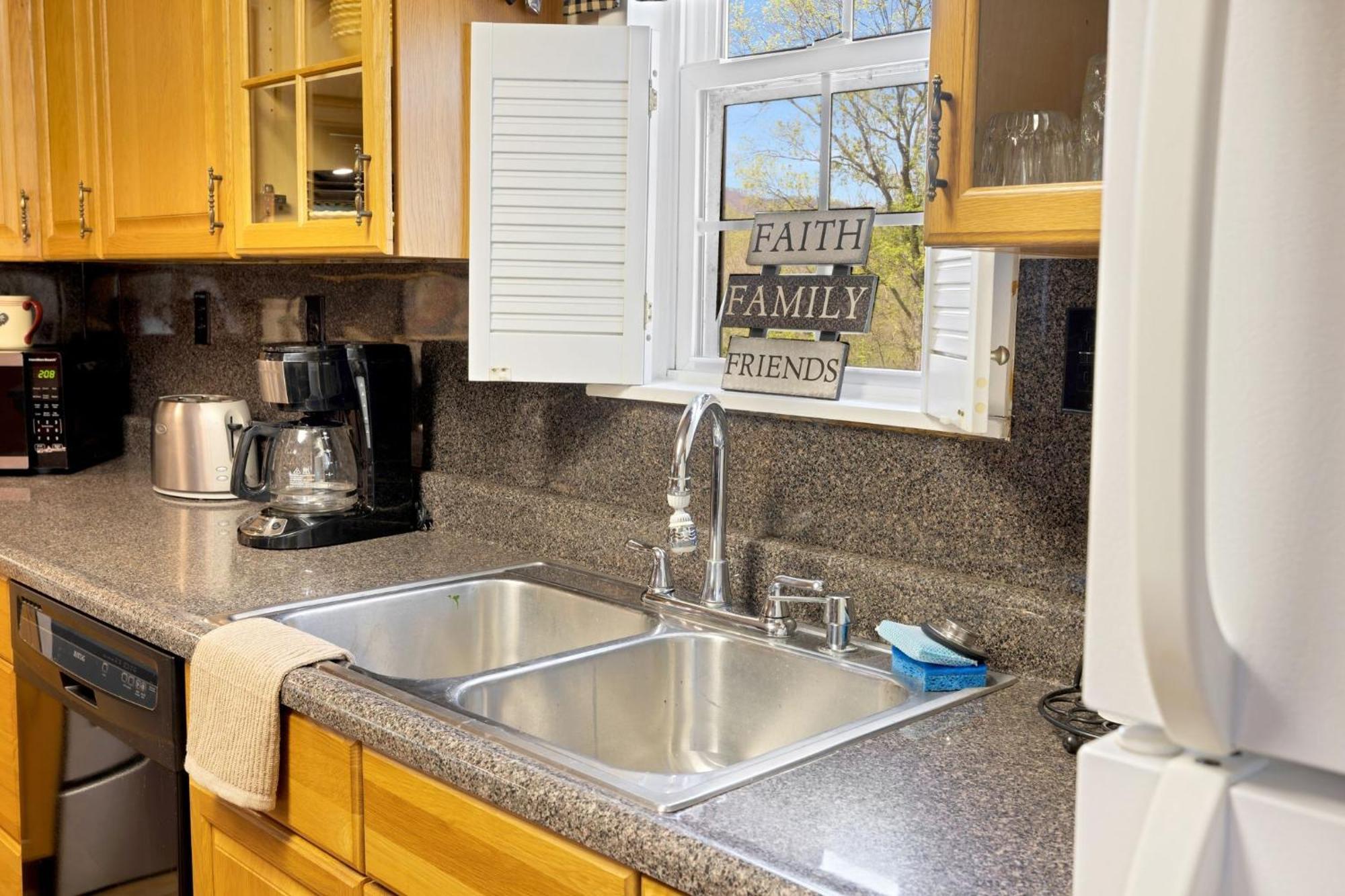 Riverside Serenity- A Picturesque Retreat Cottage Shenandoah Exteriér fotografie